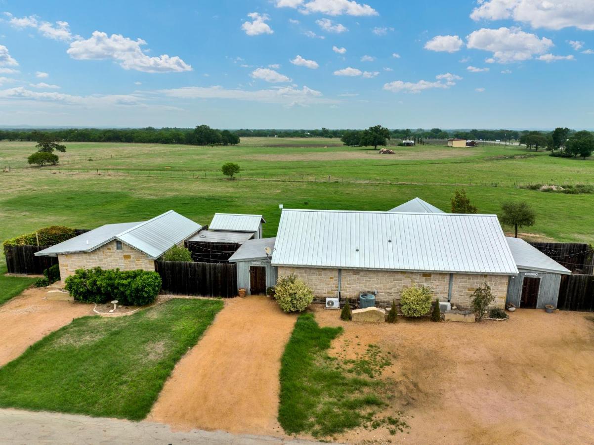 Romantic Oasis With Hot Tub Near Fred And Wineries! Fredericksburg Exterior foto